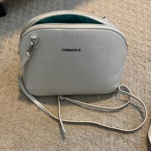 Corkcicle Elegant silver Crossbody lunch cooler Bag